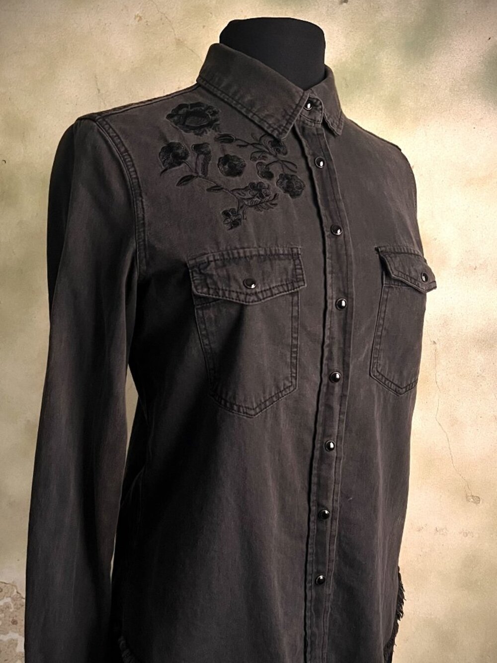 For the Republic Black Denim Floral Embroidered Snap Shirt Size 6